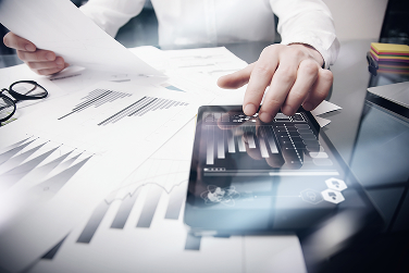 独立站建站工具评测：Shopify vs WooCommerce 深度对比